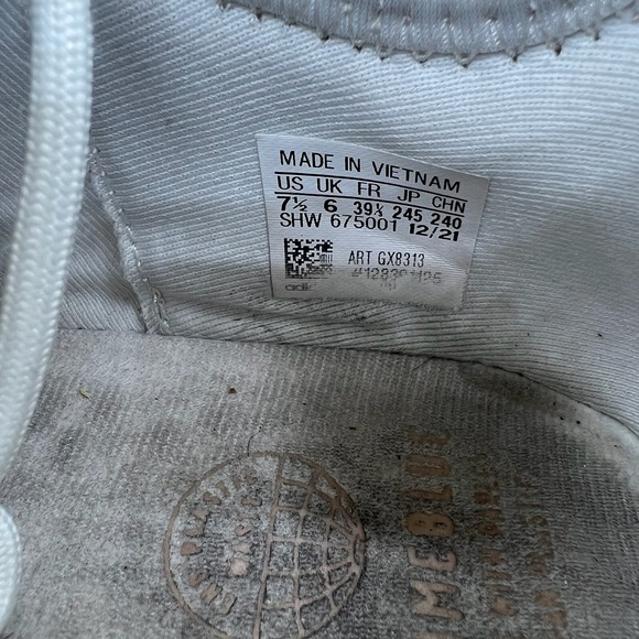 adidas NMD R1 Women's Size 7.5 White Shoes Boost Sneakers Athletic GX8313 - Picture 9 of 10